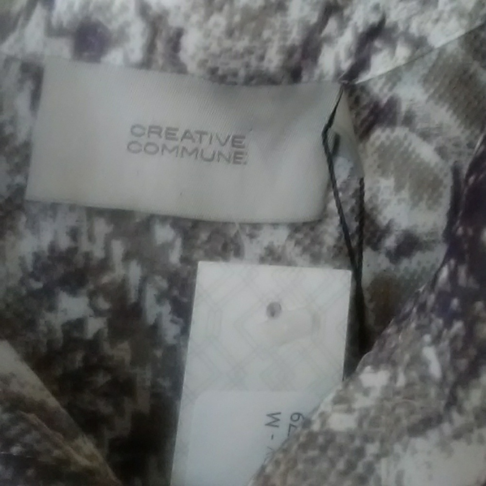 Creative Commune Top - Picture 3 of 5